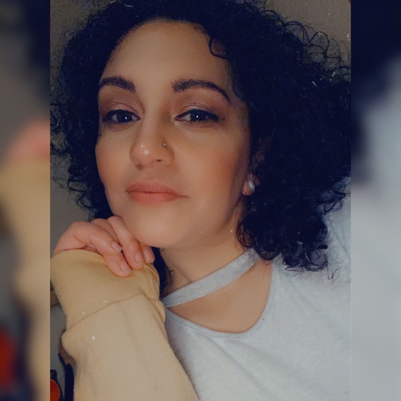 Meet your Posher, Kimberly - Picture 8 of 14